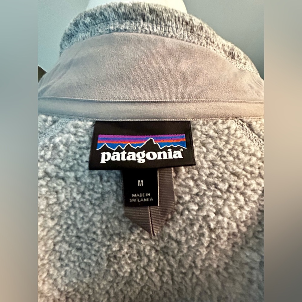 Patagonia Women's Birch White Better Sweater. Full Front Zipper Size Medium - Picture 9 of 15